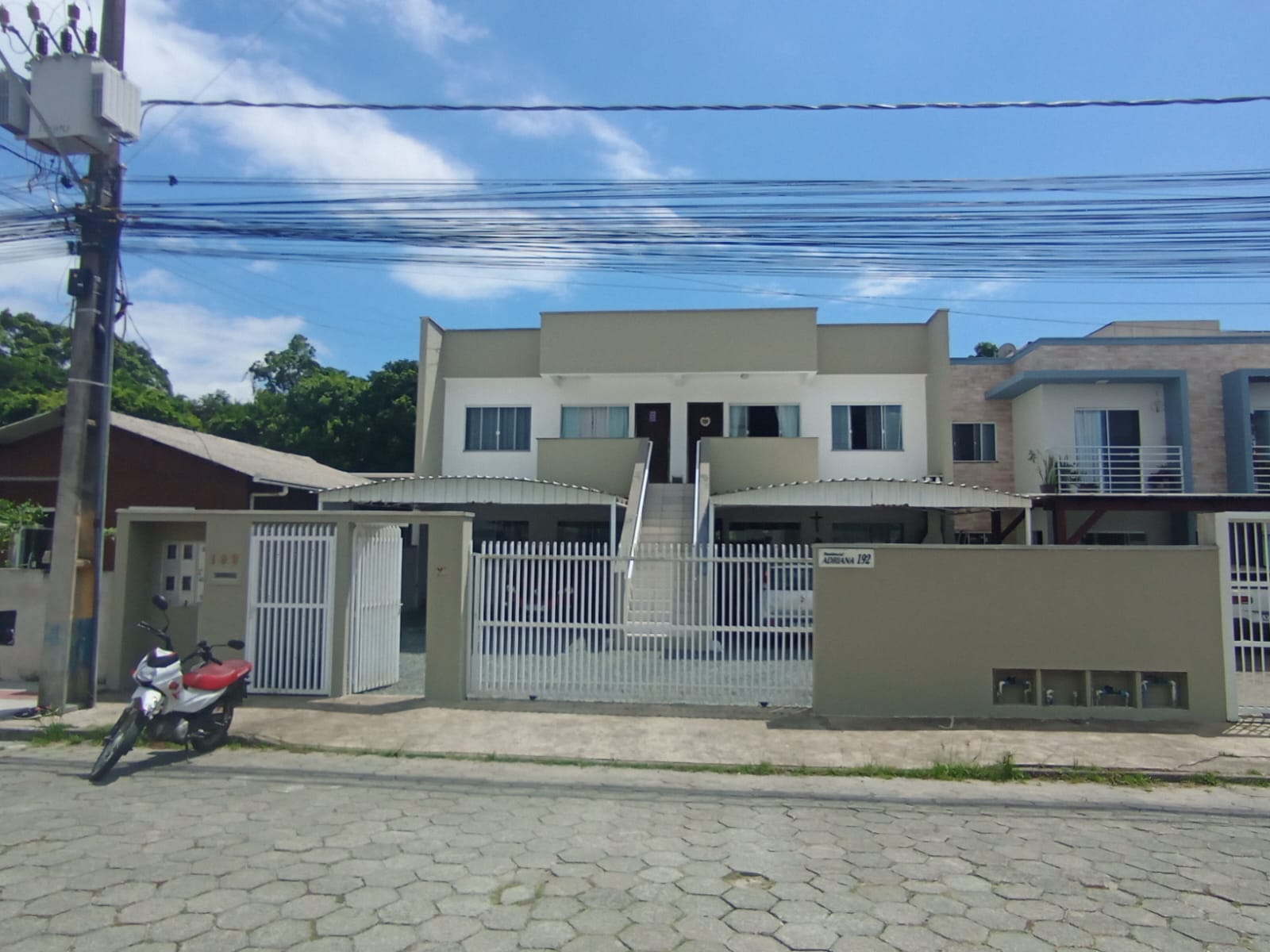 Fachada residencial pintada